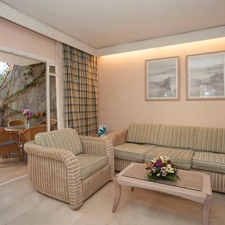 Hotell Palm Oasis 3*