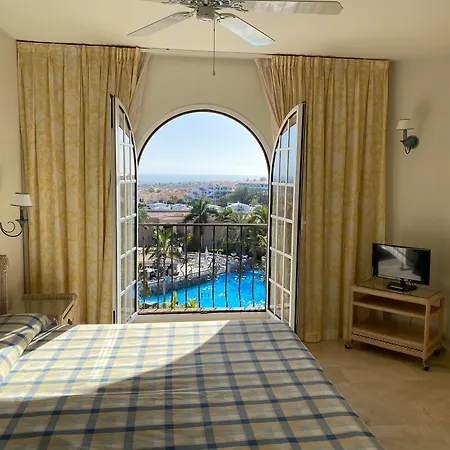 Hotell Palm Oasis