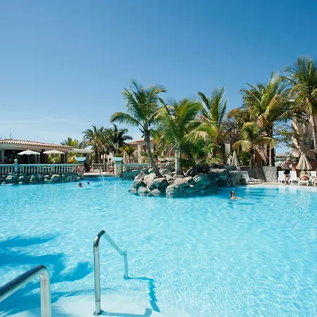 Palm Oasis Hotell 3*