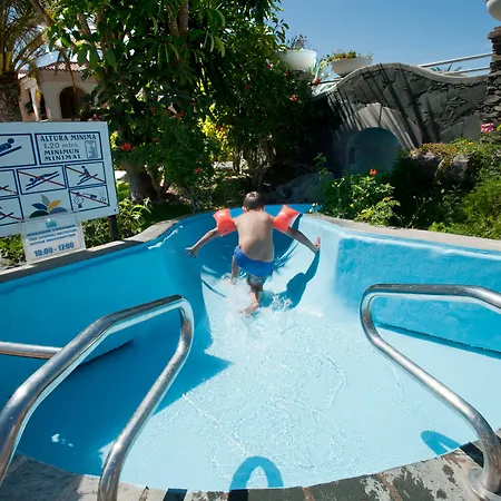 Hotel Palm Oasis