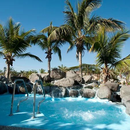 Palm Oasis Hotell