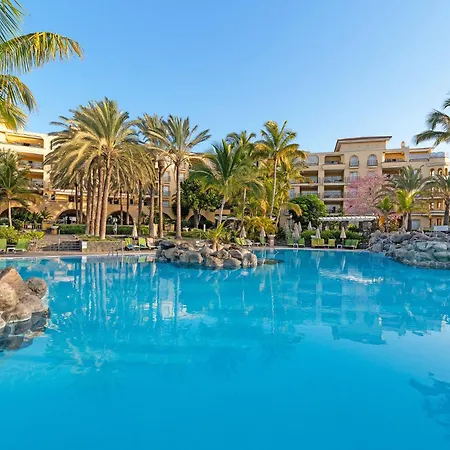 Palm Oasis Hotell
