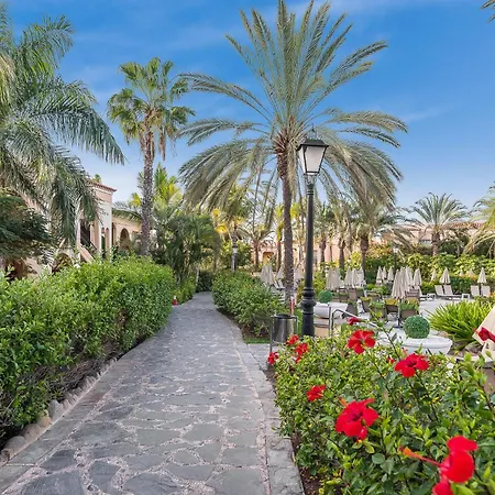 Hotell Palm Oasis 3*